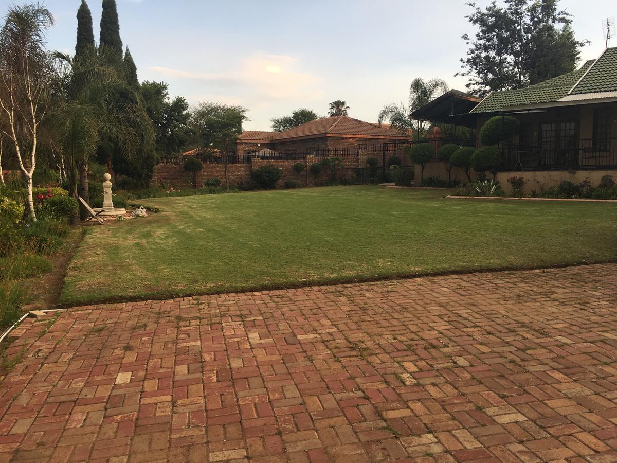 Sunrise Boutique Hotel Witbank Exterior foto